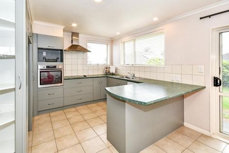 Photo of property in 6 Richard Halse Drive, Manurewa, Auckland, 2105