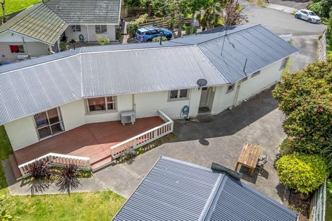 Photo of property in 14 Antrim Place, Hokowhitu, Palmerston North, 4410