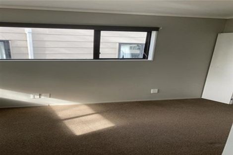 Photo of property in 17 Oakmont Place, Wattle Downs, Auckland, 2103