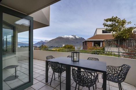 Photo of property in 10a Salmond Place, Queenstown, 9300
