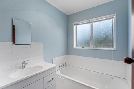 Photo of property in 166a Arawhata Road, Paraparaumu, 5032