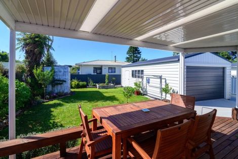 Photo of property in 10 Farnworth Avenue, Holdens Bay, Rotorua, 3010