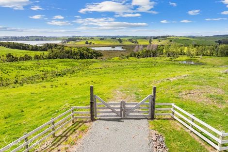 Photo of property in 186 Metcalfe Road, Matakohe, 0593