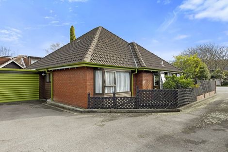 Photo of property in Barton Mews, 1/406 Fergusson Drive, Heretaunga, Upper Hutt, 5018