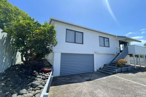 Photo of property in 1/10 Sirius Place, Botany Downs, Auckland, 2010