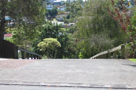 Photo of property in 33 Nor'east Drive, Northcross, Auckland, 0632
