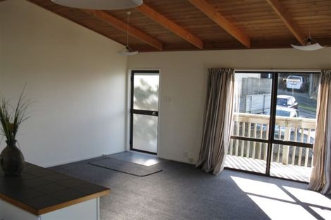 Photo of property in 1/51b Sunset Road, Totara Vale, Auckland, 0632