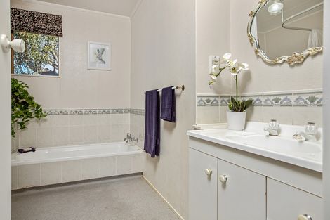 Photo of property in 10 Kereru Place, Masterton, 5810