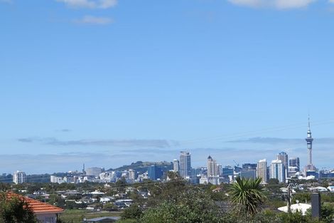 Photo of property in 14 Fentham Road, Hauraki, Auckland, 0622