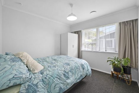 Photo of property in 16 Whakawhiti Street, Marfell, New Plymouth, 4310