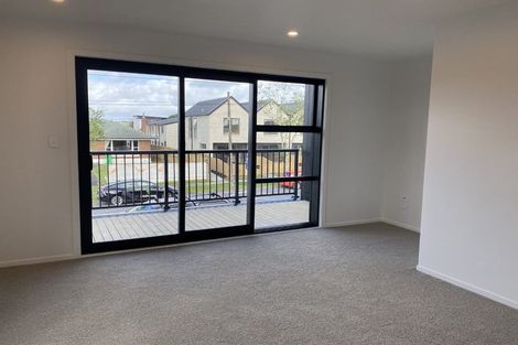 Photo of property in 3/43 Yeovil Road, Te Atatu Peninsula, Auckland, 0610