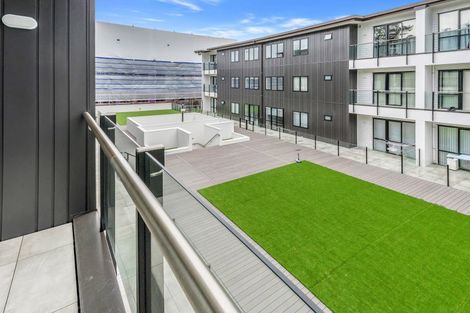 Photo of property in 15/11 Carlos Drive, Flat Bush, Auckland, 2016