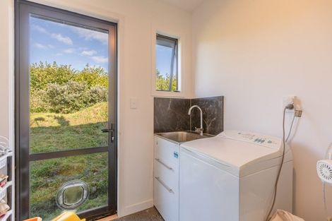 Photo of property in 28 Cemetery Road, Waipawa, 4273