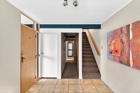 Photo of property in 17 Spencer Road, Hospital Hill, Napier, 4110