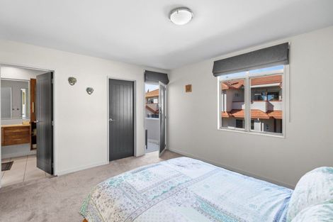 Photo of property in 4/29 Third Avenue, Tauranga, 3110