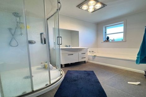 Photo of property in 17 Kayes Road, Pukekohe, 2120