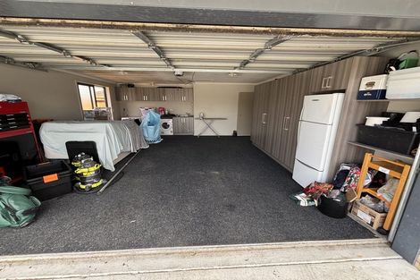 Photo of property in 5 Nobleman Place, Hamilton East, Hamilton, 3216