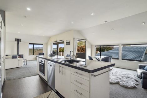 Photo of property in 2/7 Ngamotu Road, Taupo, 3330