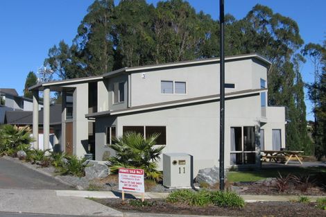 Photo of property in 11a Greenfield Drive, Western Heights, Hamilton, 3200