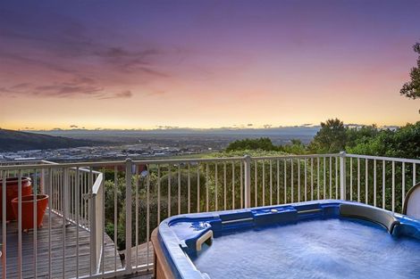 Photo of property in 210 Cannon Hill Crescent, Mount Pleasant, Christchurch, 8081