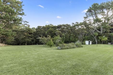 Photo of property in 166 Godley Road, Titirangi, Auckland, 0604