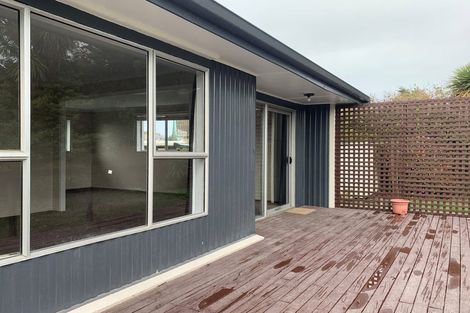 Photo of property in 41a Oakley Crescent, Hornby, Christchurch, 8042