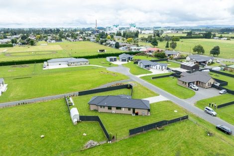 Photo of property in 11 Tui Place, Edendale, Wyndham, 9893