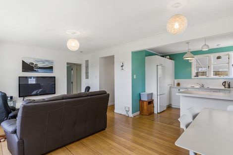 Photo of property in 41 Brandon Road, Glen Eden, Auckland, 0602