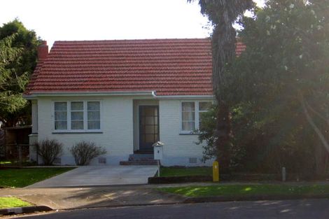 Photo of property in 4 Hammond Place, West End, Palmerston North, 4412