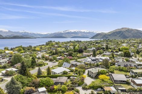 Photo of property in 40 Hunter Crescent, Wanaka, 9305