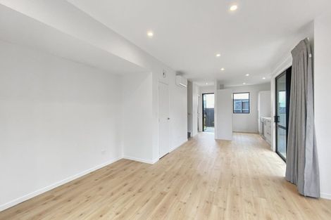 Photo of property in 17b Cessna Crescent, Mangere, Auckland, 2022