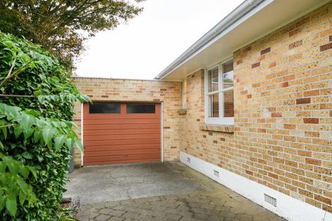 Photo of property in 14 Innes Place, Roslyn, Palmerston North, 4414