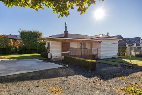 Photo of property in 102 Wairakei Road, Bryndwr, Christchurch, 8052