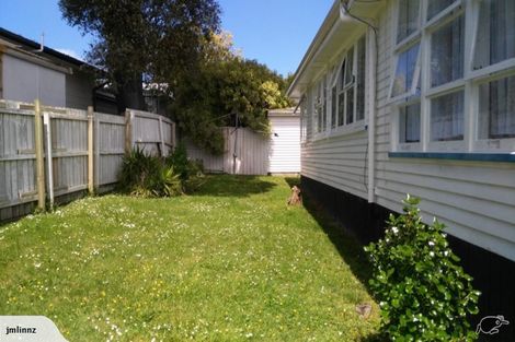 Photo of property in 44 Brandon Road, Glen Eden, Auckland, 0602