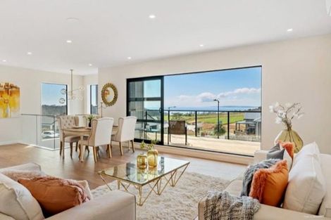 Photo of property in 13 Pacific Heights Road, Orewa, 0931