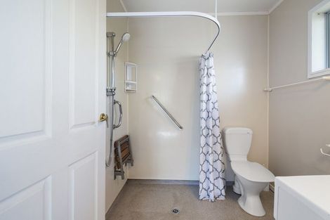 Photo of property in 4 Seaforth Avenue, Milson, Palmerston North, 4414