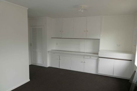 Photo of property in 1/22 Robert Burke Place, Henderson, Auckland, 0612