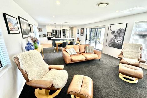 Photo of property in 28 Highgate Drive, Rangiora, 7400