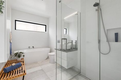 Photo of property in 2a Arthur Crescent, Hauraki, Auckland, 0622