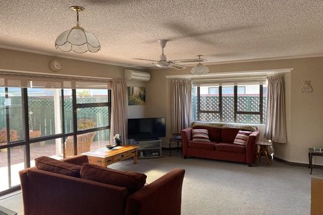 Photo of property in 1/52 Avondale Road, Taradale, Napier, 4112