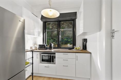 Photo of property in 51 Jackson Street, Island Bay, Wellington, 6023