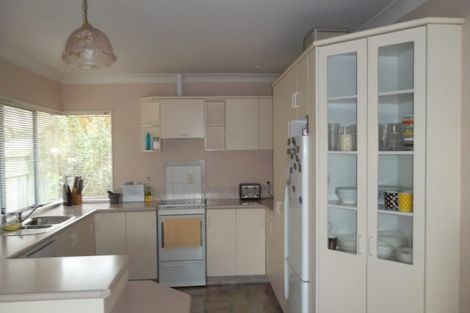 Photo of property in 25 Meadowviews Drive, Welcome Bay, Tauranga, 3112