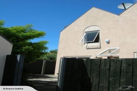 Photo of property in 2/10 Nova Place, Christchurch Central, Christchurch, 8011