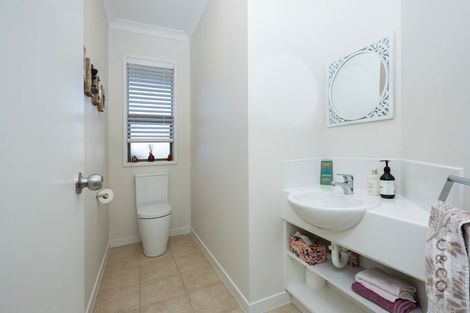 Photo of property in 19 Solan Drive, Waimauku, 0812