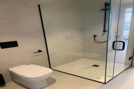 Photo of property in 1a/1 Park Rise, Campbells Bay, Auckland, 0630
