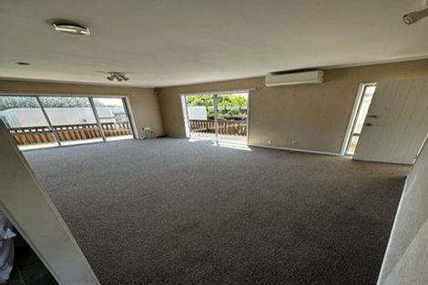 Photo of property in 4 Yearsley Place, Manurewa, Auckland, 2102