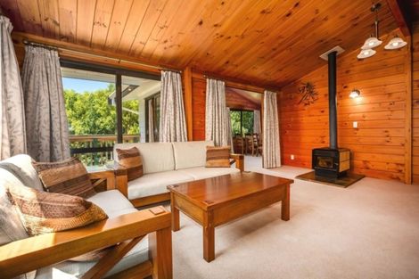 Photo of property in 12 Picketboat Lane, Whitby, Porirua, 5024