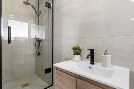 Photo of property in 2/8 Wilbur Place, Pakuranga Heights, Auckland, 2010