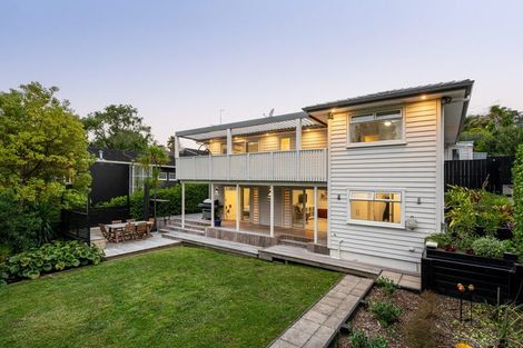 Photo of property in 1/75 Newhaven Terrace, Mairangi Bay, Auckland, 0630