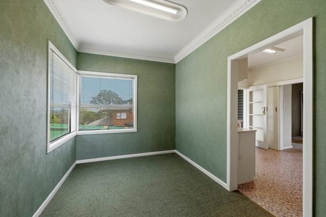 Photo of property in 24 Birkdale Road, Birkdale, Auckland, 0626